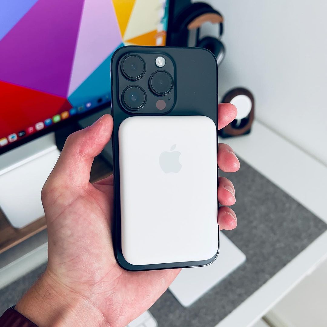 Wireless Power Bank 5,000 mAh Fast Charging - Flash Sale !!